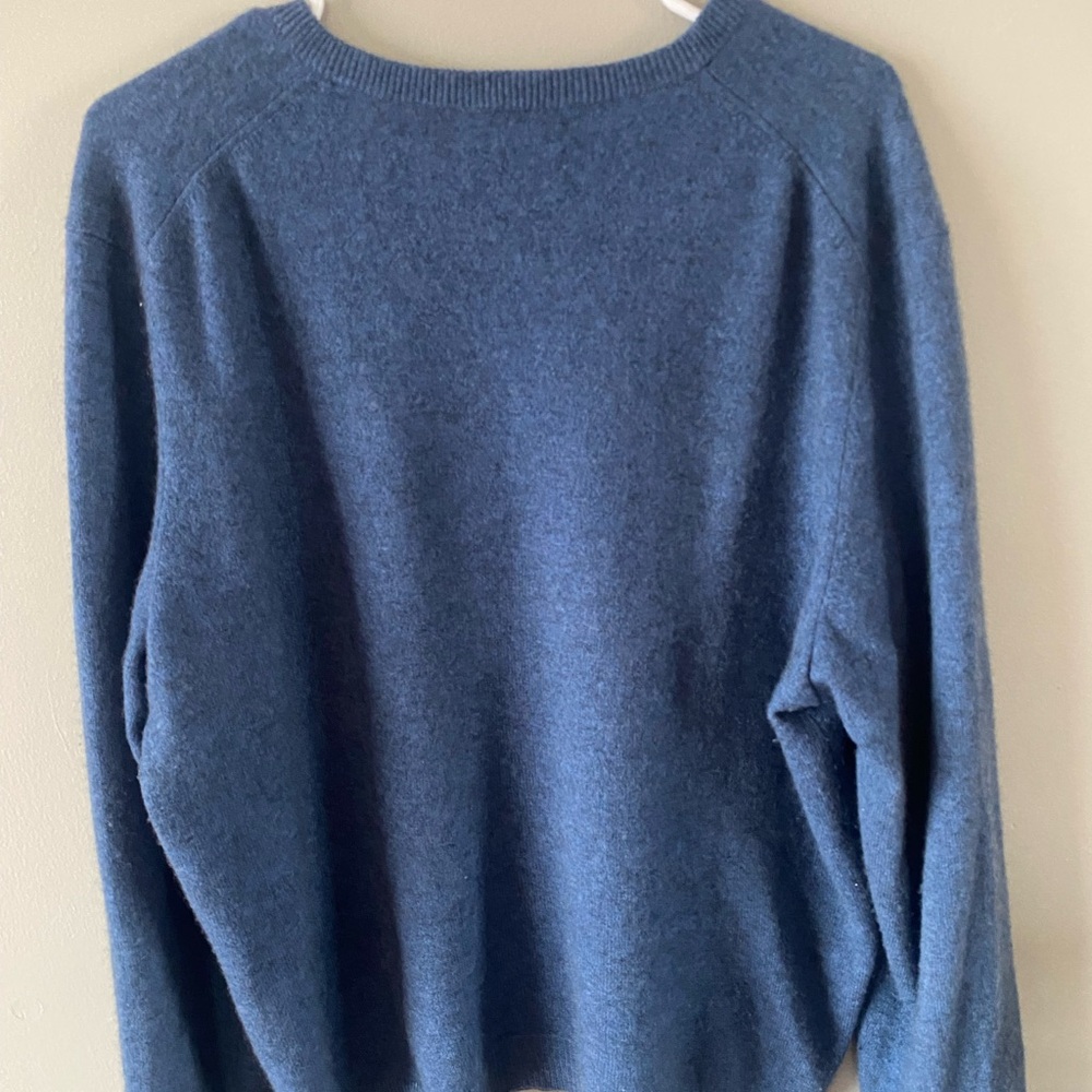 Set of 2 Club Room V-Neck 100% cashmere Sweaters sz L blue - Picture 5 of 11